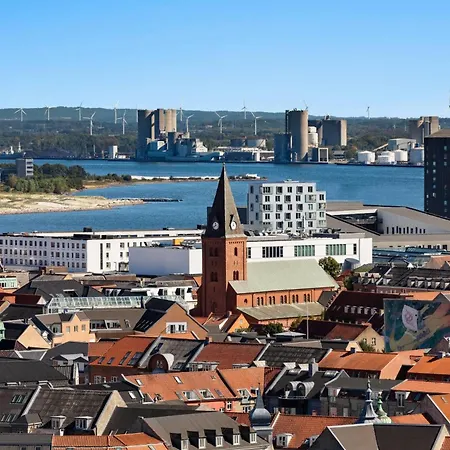 Comwell Hvide Hus Aalborg, Dolce By Wyndham 酒店 4*