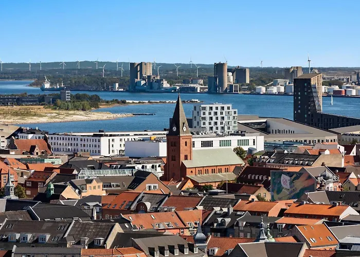 Comwell Hvide Hus Aalborg, Dolce By Wyndham فندق 4*