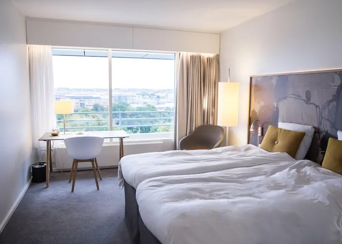 Comwell Hvide Hus Aalborg, Dolce By Wyndham فندق 4*